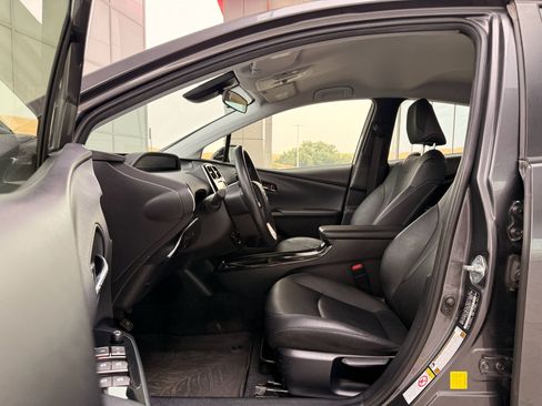 Used 2017 Toyota Prius Three Touring FWD image 14