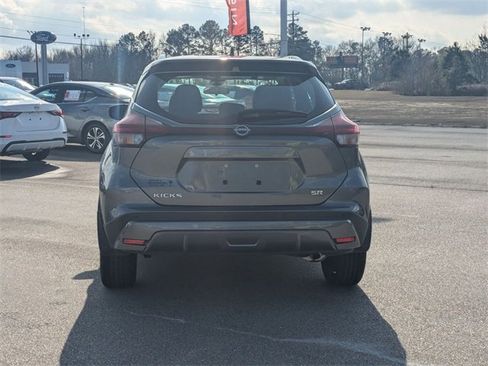 Used 2024 Nissan Kicks SR image 4