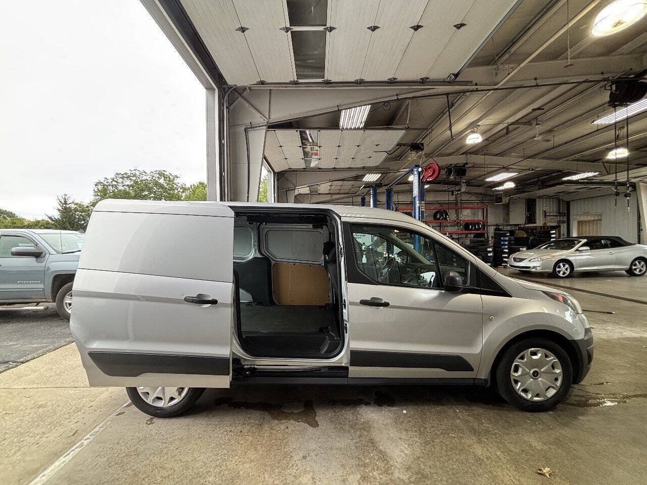 Used 2016 Ford Transit Connect XL FWD image 4