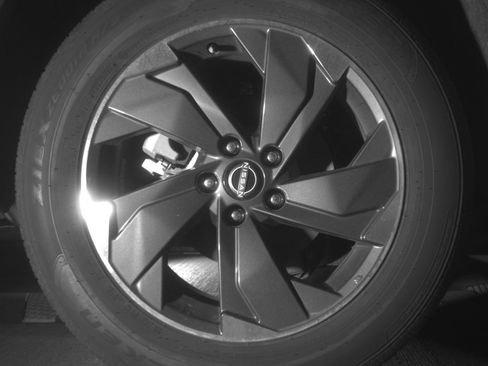 Used 2025 Nissan Rogue SV image 15