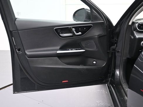Used 2022 Mercedes-Benz C 300 Sedan image 10