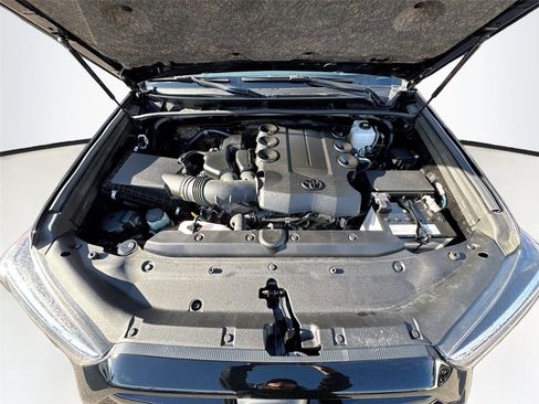 Used 2024 Toyota 4Runner SR5 Premium image 30