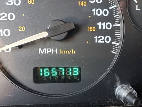 Used 2002 Jeep Grand Cherokee Laredo image 24