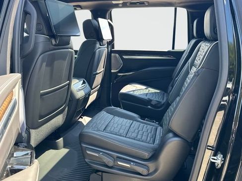 New 2026 Cadillac Escalade ESV Platinum Sport w/ LPO, ONYX Package AWD/4WD image 11