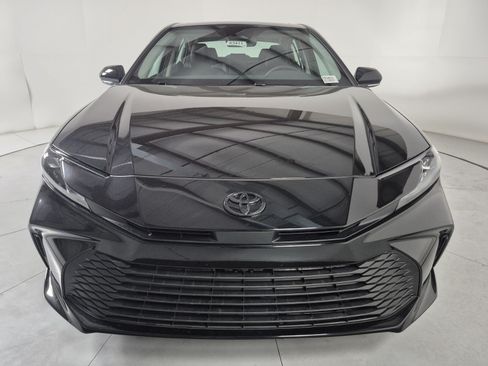 New 2026 Toyota Camry Hybrid FWD image 7