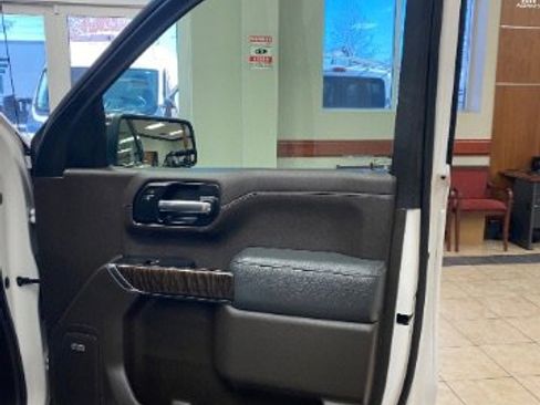 Used 2019 GMC Sierra 1500 Denali w/ Denali Ultimate Package image 16