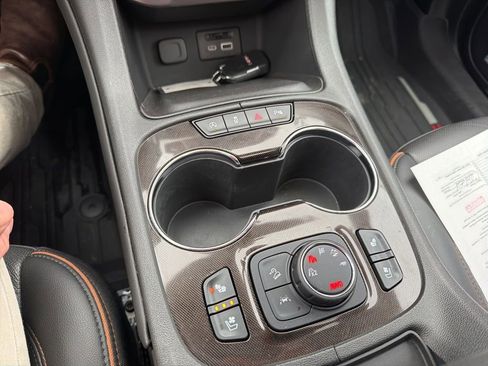 Certified 2022 GMC Acadia AT4 w/ Technology Package image 16