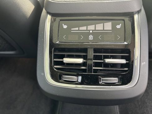 Certified 2024 Volvo XC90 B5 Plus image 21