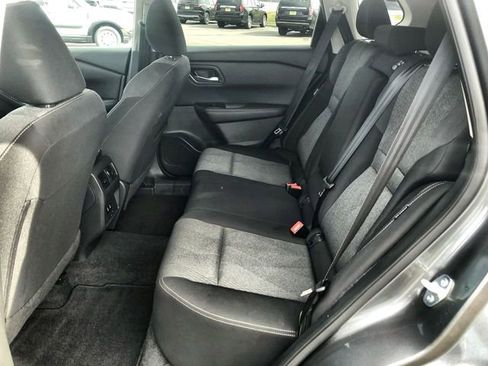 Used 2025 Nissan Rogue SV image 21