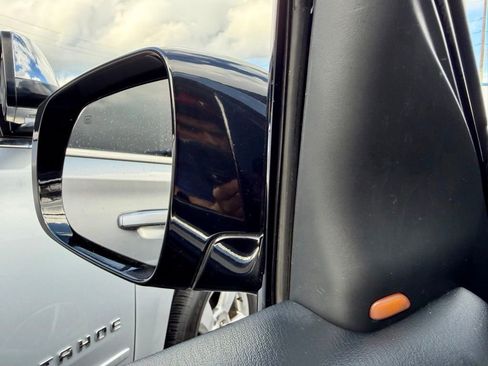 Used 2019 INFINITI QX60 Luxe w/ Essential Package image 19