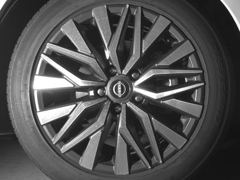 Used 2025 Nissan Altima 2.5 SV image 13