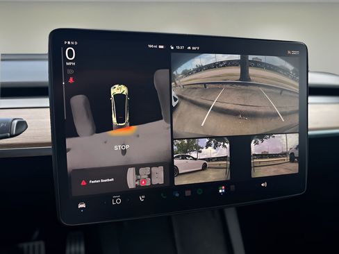 Used 2022 Tesla Model Y Performance AWD/4WD image 9