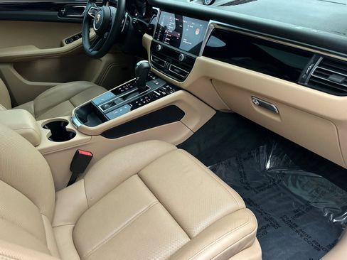 Used 2022 Porsche Macan S image 16
