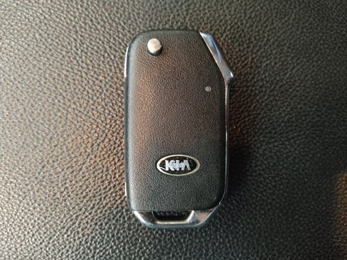 Used 2020 Kia Forte LXS FWD image 32