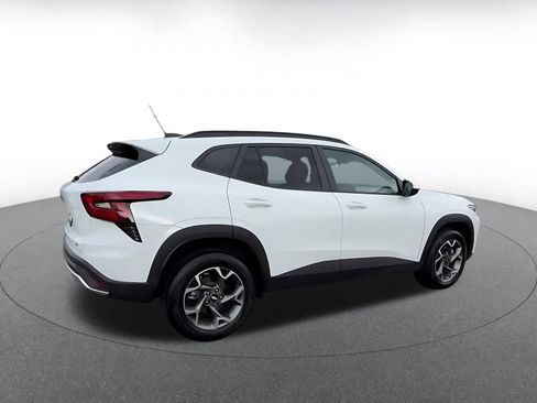 Used 2025 Chevrolet Trax LT image 15