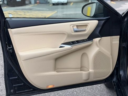 Used 2017 Toyota Camry XLE image 27