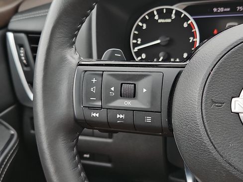 Certified 2023 Nissan Rogue SV w/ SV Premium B Package AWD/4WD image 20