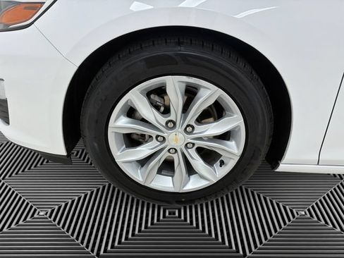 Certified 2025 Chevrolet Malibu LT FWD image 9