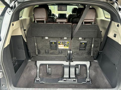 Used 2023 Toyota Sienna Platinum AWD/4WD image 17