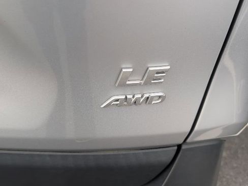 Used 2024 Toyota RAV4 LE image 7