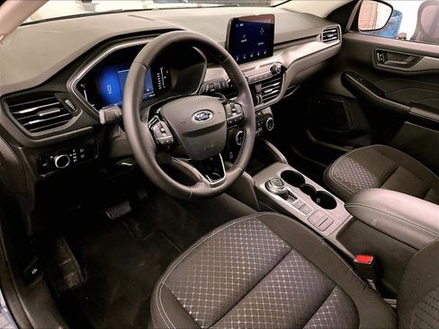 Certified 2023 Ford Escape Active AWD/4WD image 12