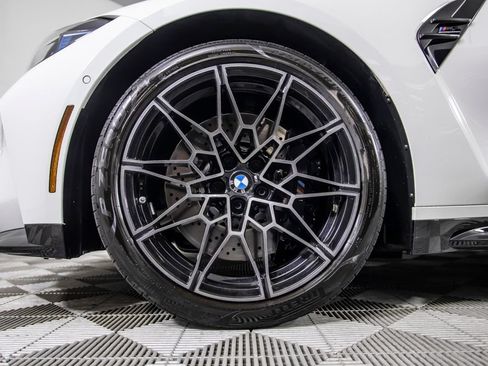 Used 2025 BMW M3 Competition w/ Executive Package AWD/4WD image 39