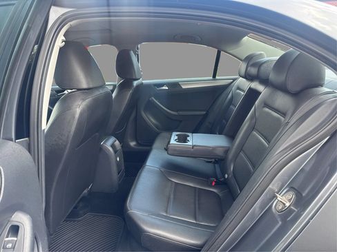 Used 2015 Volkswagen Jetta SE FWD image 11