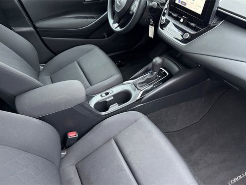 Used 2023 Toyota Corolla LE image 22