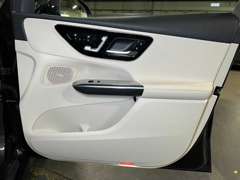 Certified 2025 Mercedes-Benz GLC 300 GLC 300 image 10