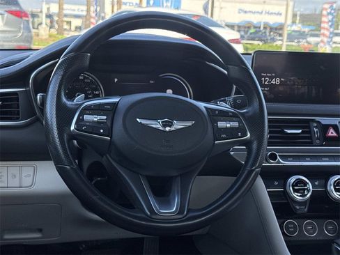 Used 2023 Genesis G70 2.0T image 7
