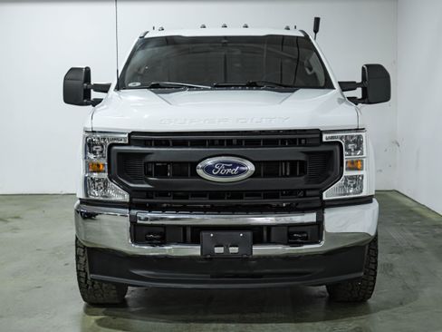 Used 2021 Ford F250 XL w/ Power Equipment Group image 6