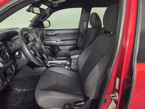 Used 2018 Toyota Tacoma TRD Off-Road AWD/4WD image 8