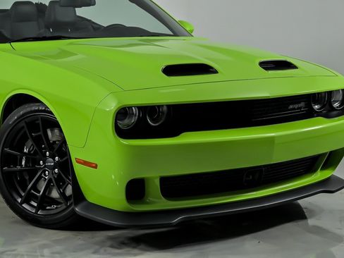 Used 2023 Dodge Challenger SRT Hellcat RWD image 3