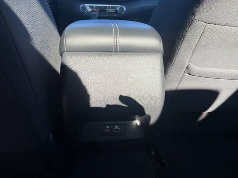 Used 2025 Nissan Altima 2.5 SV AWD/4WD image 37
