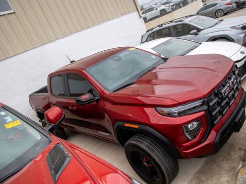 Used 2024 GMC Canyon Elevation w/ Trailering Package image 6