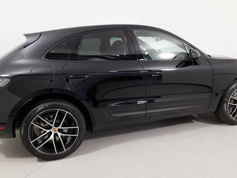 Used 2024 Porsche Macan image 21