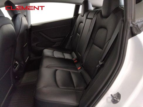 Used 2023 Tesla Model 3 Standard Range image 33