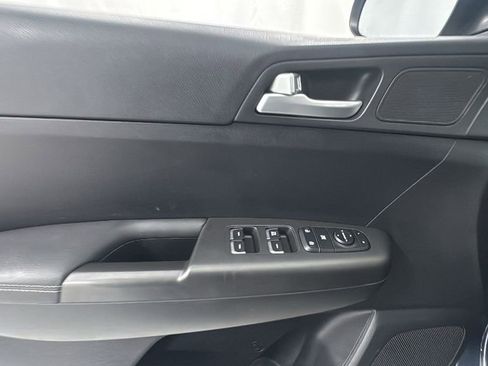 Used 2022 Kia Sportage LX image 19