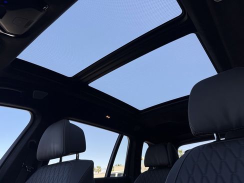 Used 2025 BMW ALPINA XB7 image 3