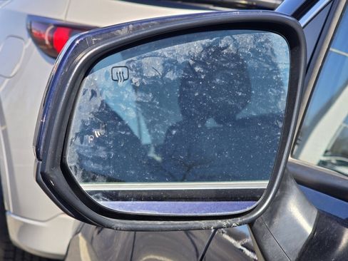 Used 2022 Toyota Sienna XLE image 22