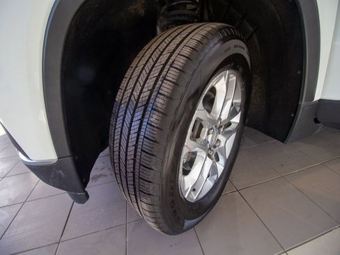 Certified 2019 Chevrolet Traverse LT image 23