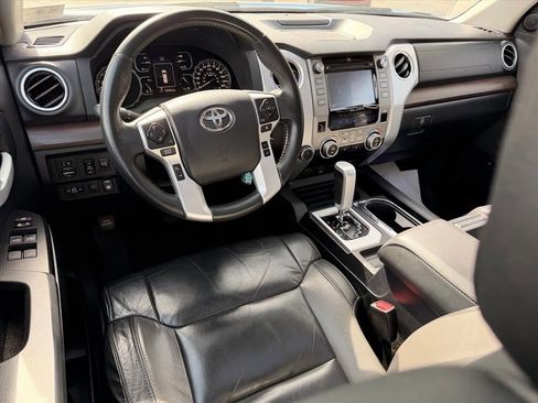 Used 2019 Toyota Tundra Limited w/ Limited Premium Package image 11