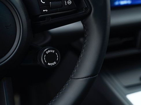 New 2025 Porsche Macan 4S Electric image 31