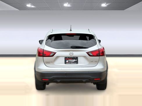 Used 2018 Nissan Rogue Sport SL w/ SL Premium Package image 10