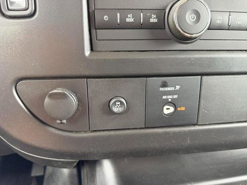 Used 2025 Chevrolet Express 2500 w/ Driver Convenience Package image 13