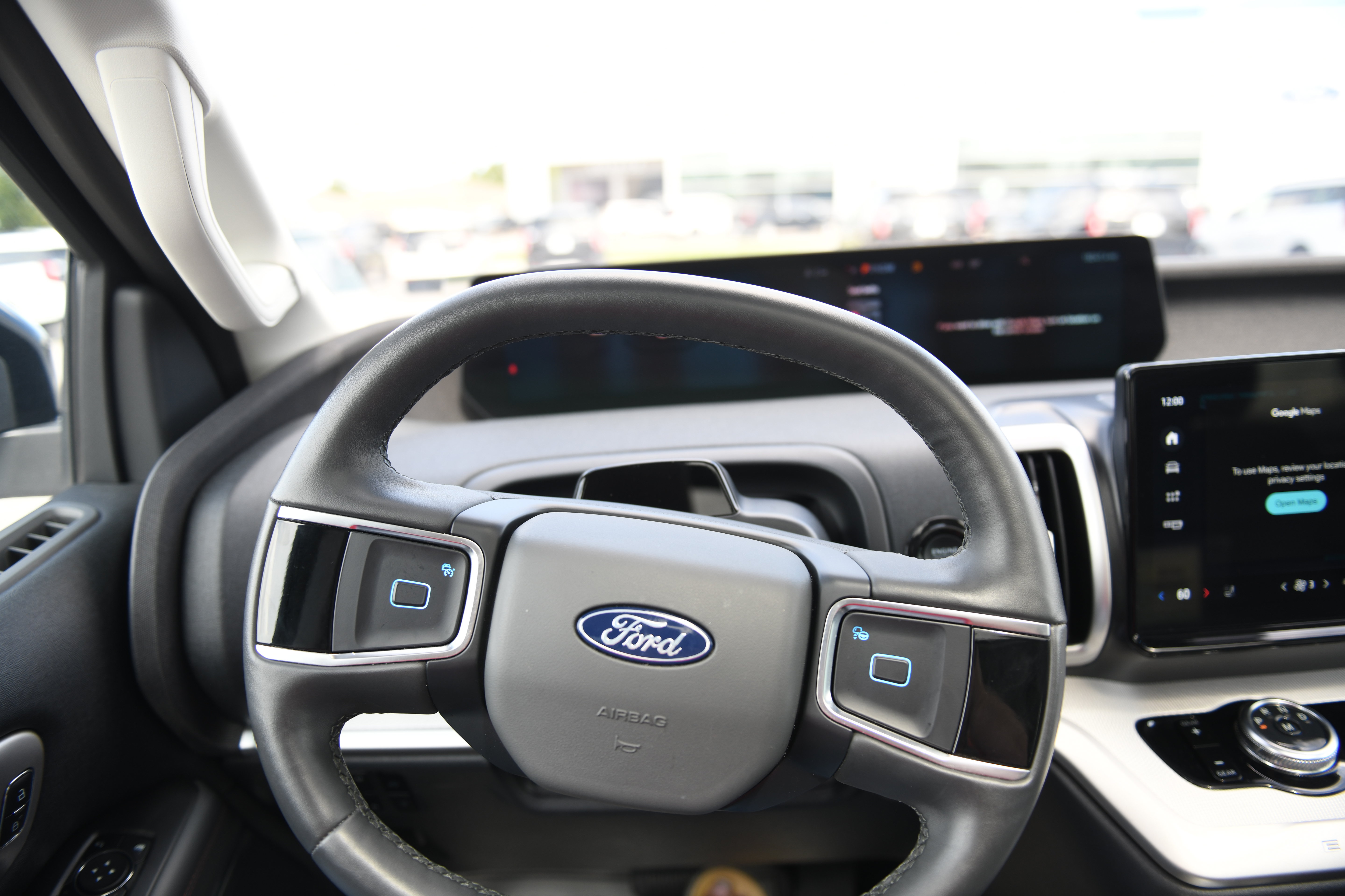 Used 2025 Ford Expedition Active AWD/4WD image 27
