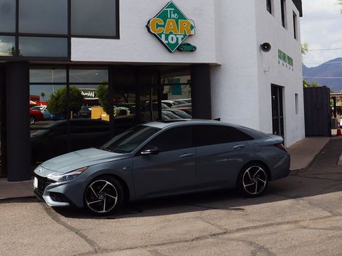 Used 2021 Hyundai Elantra N Line w/ Cargo Package FWD image 4
