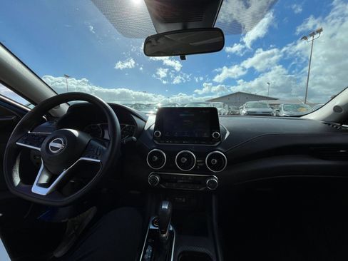 Used 2025 Nissan Sentra SV FWD image 31