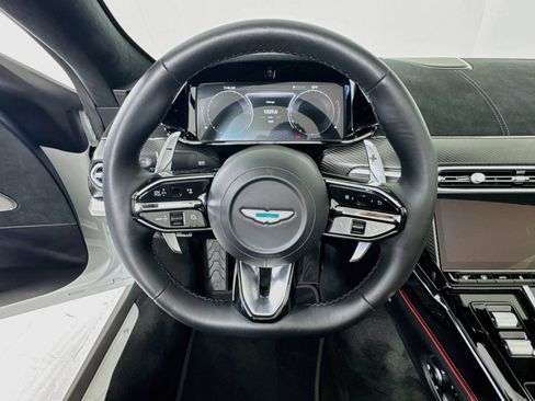 Used 2026 Aston Martin V8 Vantage S RWD image 11