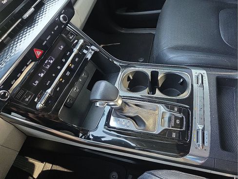 Used 2022 Kia Carnival SX Prestige FWD image 25